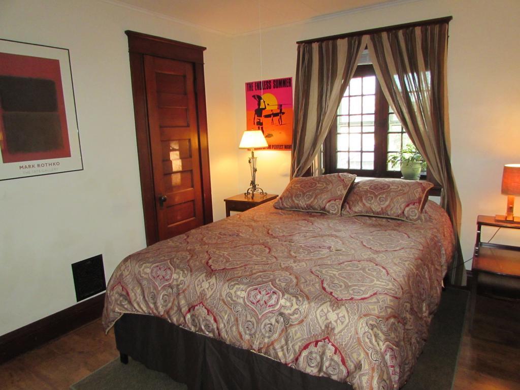 Wanderfalls Guesthouse & Hostel Ниагарски водопад Екстериор снимка