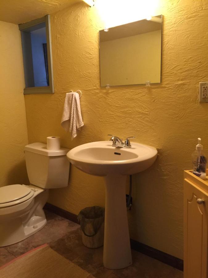 Wanderfalls Guesthouse & Hostel Ниагарски водопад Екстериор снимка